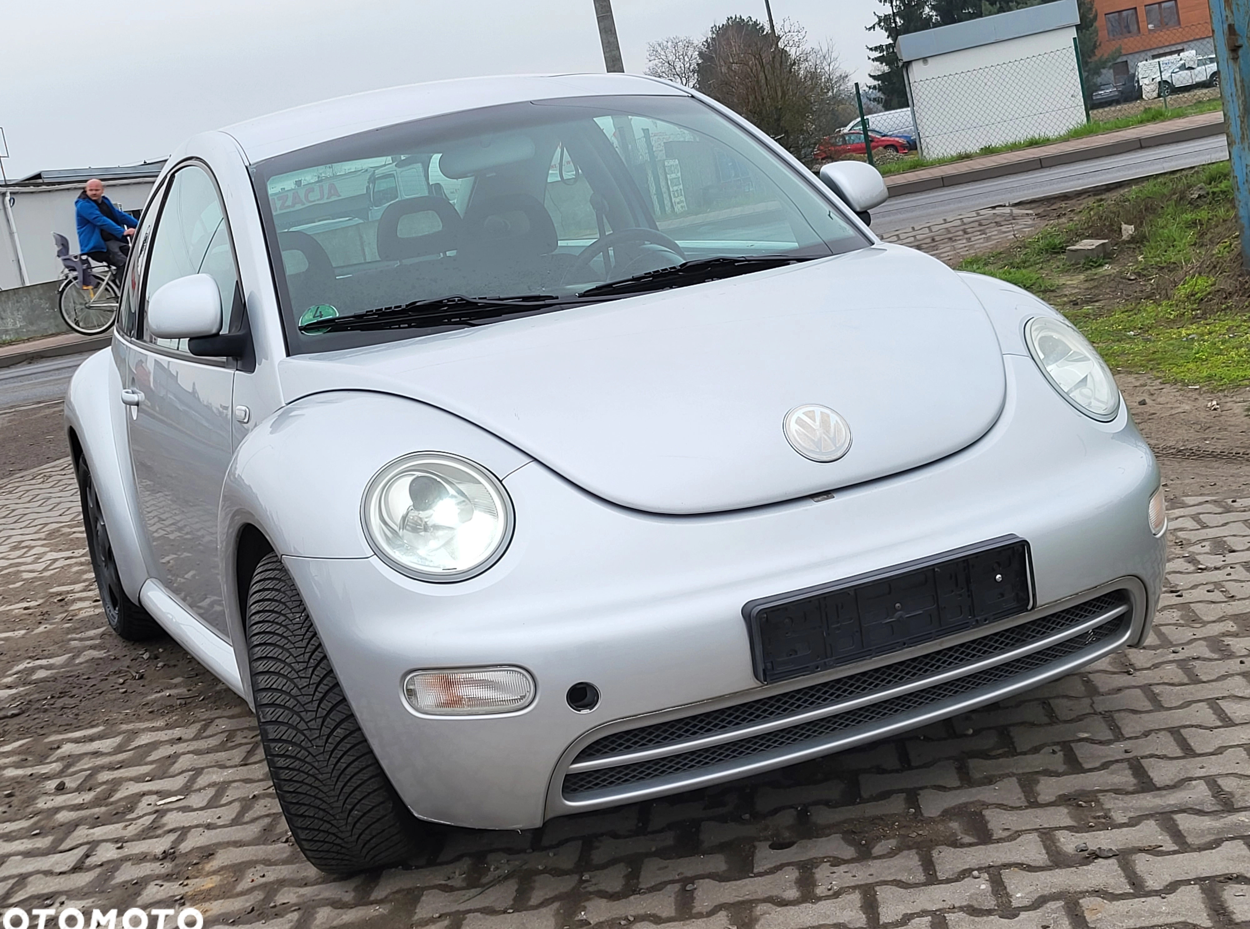 Volkswagen New Beetle cena 6900 przebieg: 165000, rok produkcji 1999 z Połaniec małe 379